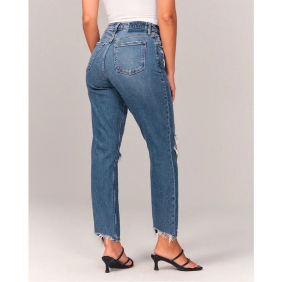 ✨NWT Abercrombie & Fitch Distressed The Mom High Rise Jeans Size 2 26 X SHORT - Picture 10 of 12